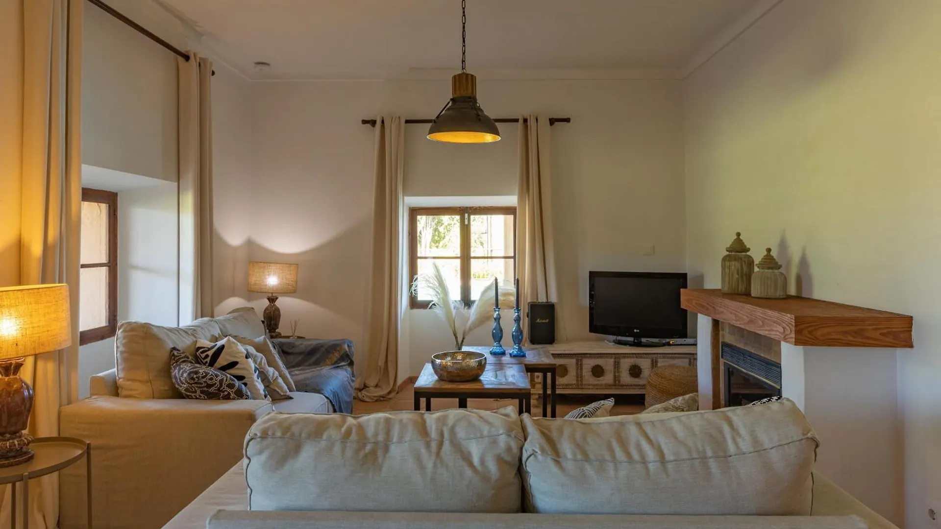 Finca Familia Pollenca Holiday home